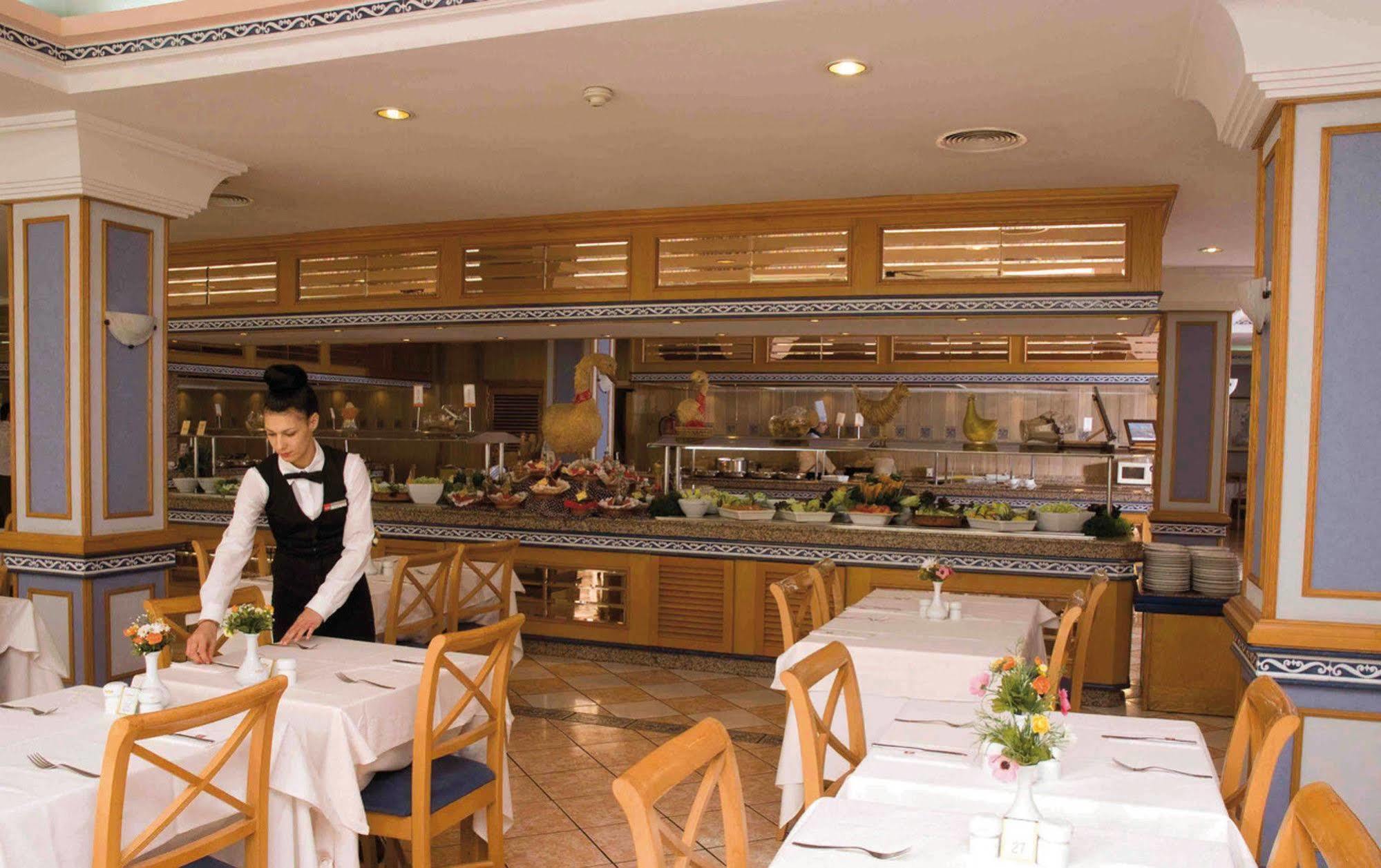 Hotell Riu Playa Park