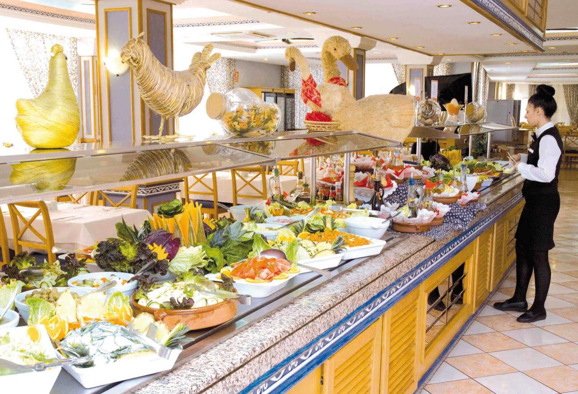 Riu Playa Park Hotell 3*